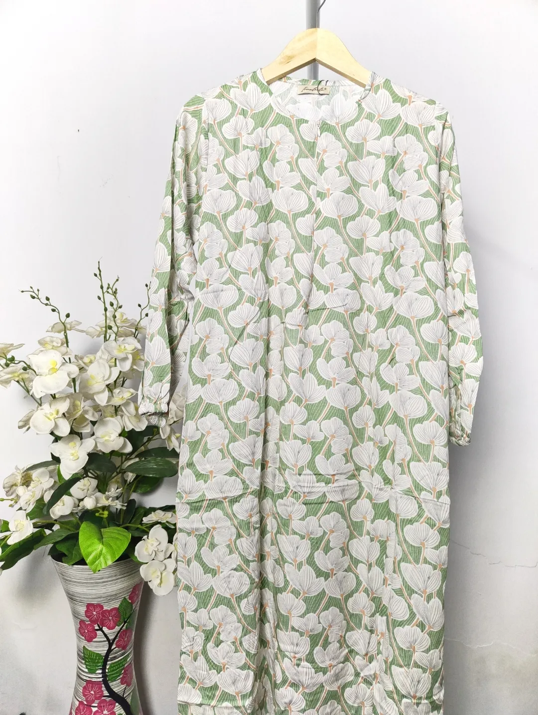 Midi Dress Lengan Panjang Motif C